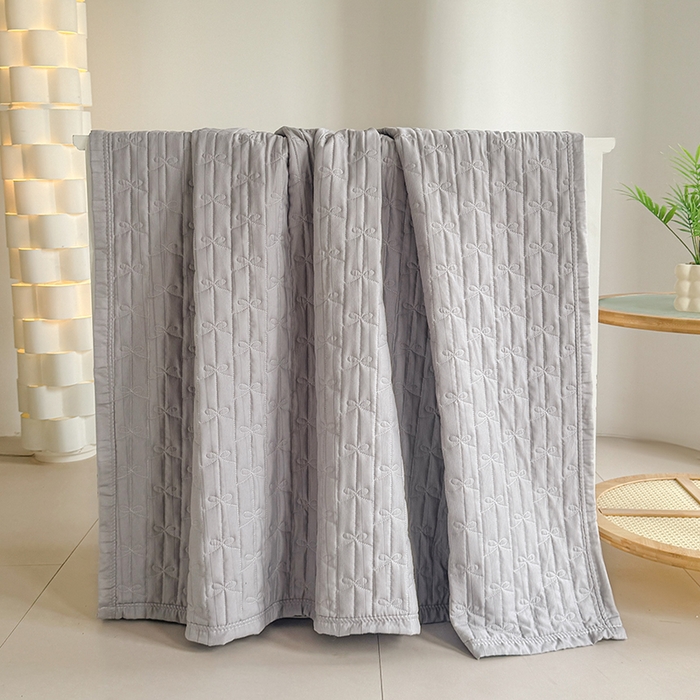 91家纺网 家纺一手货源 找家纺 梓依家纺 2025新款柔软舒适云纱棉夏被夏凉被空调被 云纱棉-浅灰