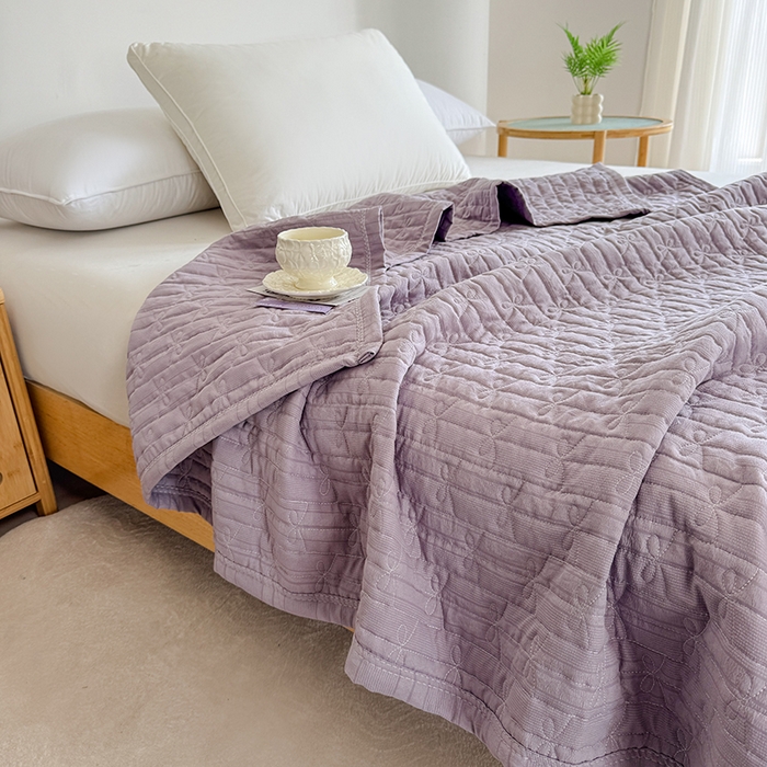 91家纺网 家纺一手货源 找家纺 梓依家纺 2025新款柔软舒适云纱棉夏被夏凉被空调被 云纱棉-丁香紫