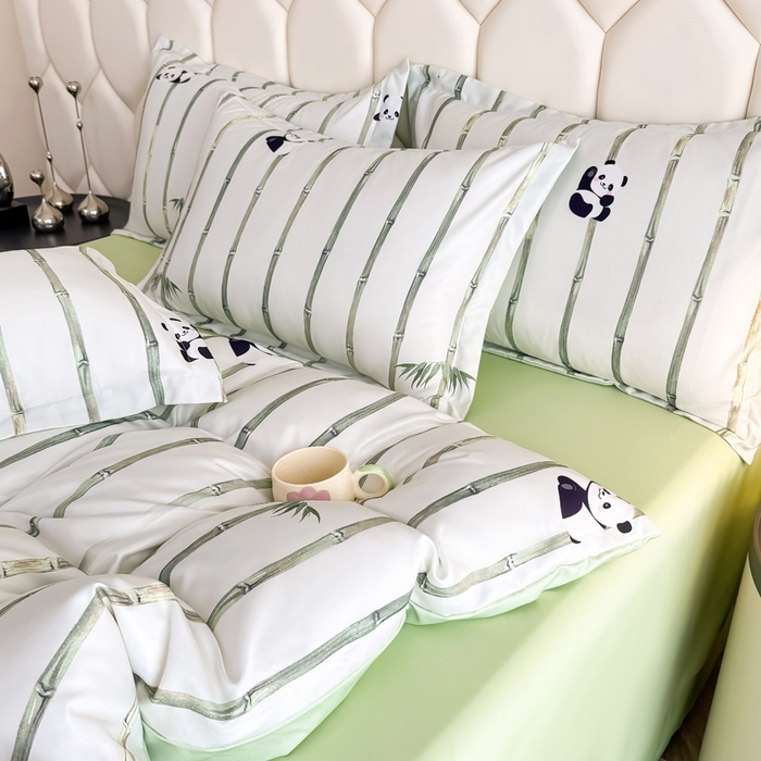 91家纺网 家纺一手货源 找家纺 优纤家纺 2025新款水洗真丝四件套 熊猫报竹