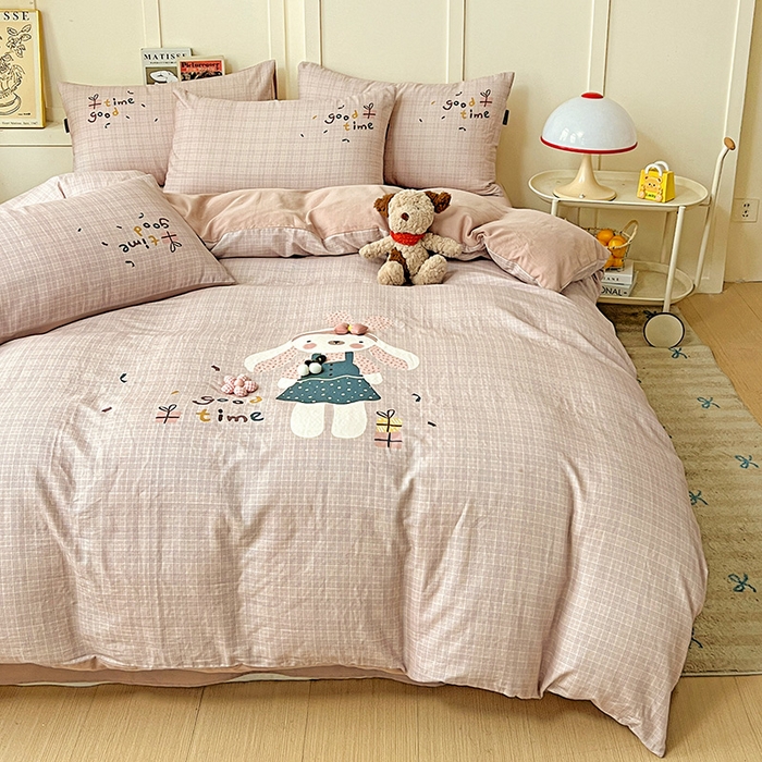 91家纺网 家纺一手货源 找家纺 娜娜 2025新款A类全棉双层纱大版四件套 兔公主宝贝