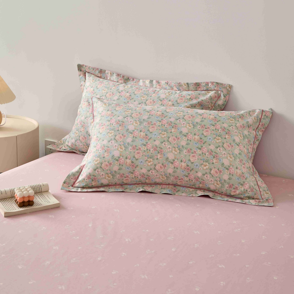 91家纺网 家纺一手货源 找家纺 丽卡家纺 2025新款100s高密新疆长绒棉纯棉四件套 柏林梦境-绿