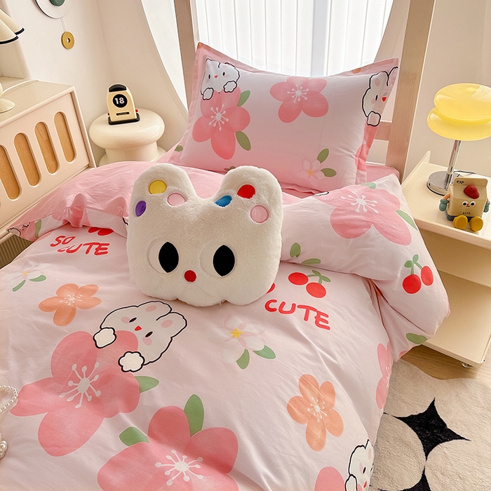91家纺网 家纺一手货源 找家纺 卡普二店 2024新款爆款加厚卡通小清新全棉纯棉学生宿舍三件套床笠隔天可拿 花田小兔