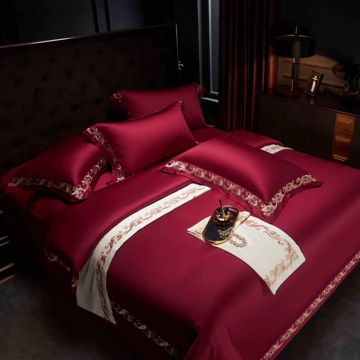 91家纺网 家纺一手货源 找家纺 缔缦 2025新款高端定织面料S140长绒棉精梳棉重磅刺绣四件套罗莎系列 酒红