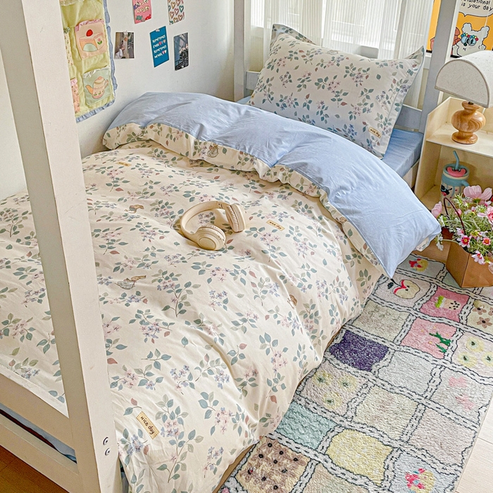 91家纺网 家纺一手货源 找家纺 卡普 2025新款爆款加厚卡通小清新全棉纯棉学生宿舍三件套床笠隔天可拿温暖思绪