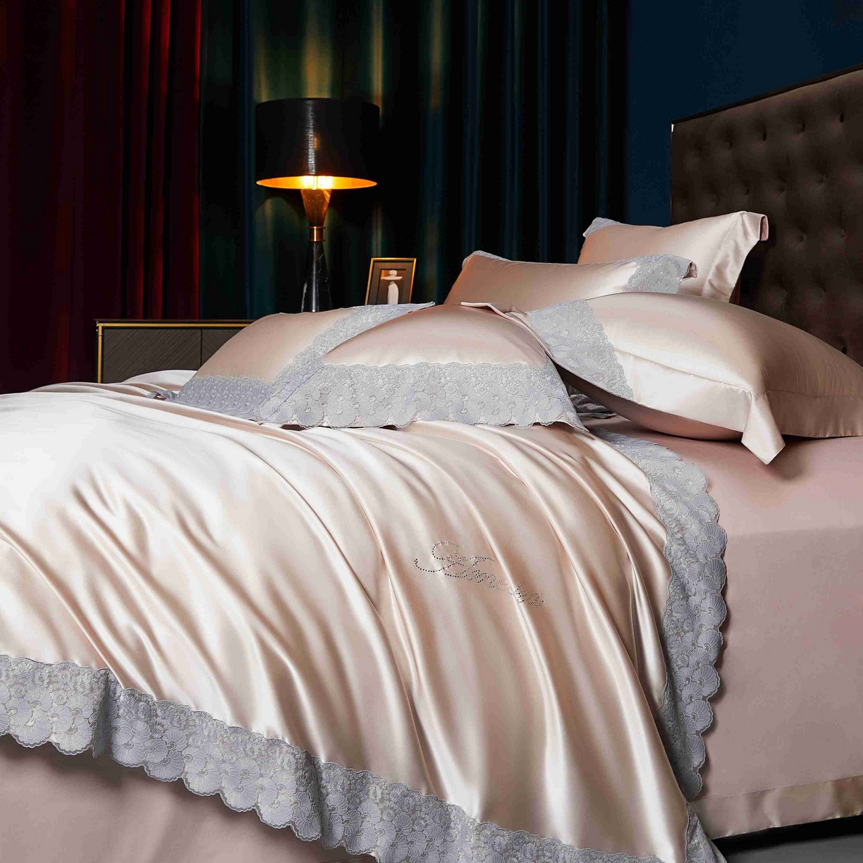 91家纺网 家纺一手货源 找家纺 缔缦 2025新款高端居家轻奢系列AB版真丝棉长绒棉四件套 繁星花语 粉金