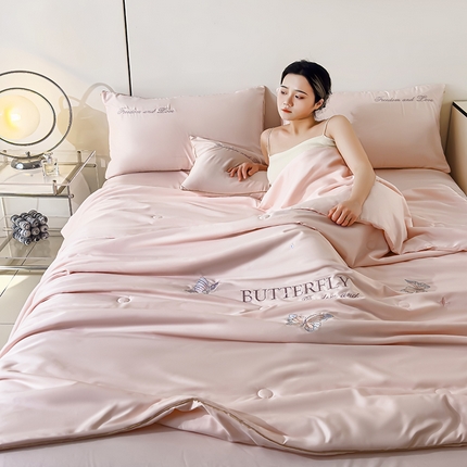 91家纺网 家纺一手货源 找家纺 （总）木子家纺 2025新款云光缎冰丝水洗棉夏被夏凉被空调被四件套-盛夏美梦