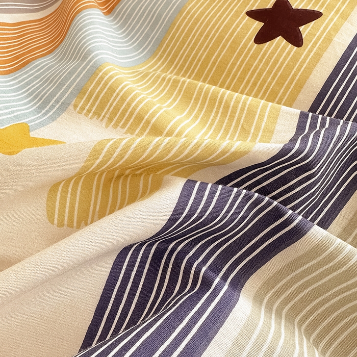 91家纺网 家纺一手货源 找家纺 卡普 2025新款爆款加厚卡通小清新全棉纯棉学生宿舍三件套床笠隔天可拿星光条纹