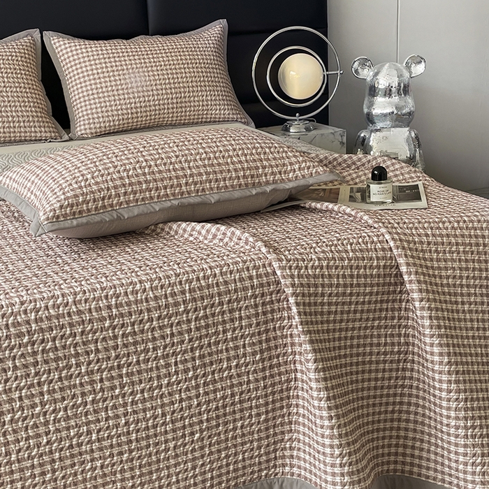 91家纺网 家纺一手货源 找家纺 大渔生活 2025新款磨毛夹棉床盖 小香格