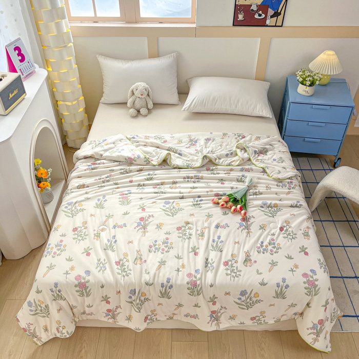 91家纺网 家纺一手货源 找家纺 龙图家纺 2025新款A类母婴针织棉夏被印花卡通凉感丝夏凉被空调被 花园兔