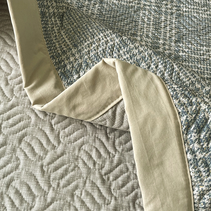 91家纺网 家纺一手货源 找家纺 大渔生活 2025新款磨毛夹棉床盖 子衿格