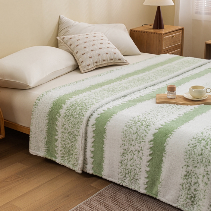 91家纺网 家纺一手货源 找家纺 潮邦 2025新款阳离子柔云毯毛毯-素影雅韵系列【可供跨境电商可压缩】 绿蔓