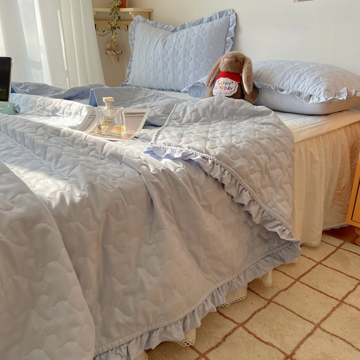 91家纺网 家纺一手货源 找家纺 六巷胡同 2025新款韩系INS博主风小爱心绗缝夏被床盖 INS小爱心-浅蓝