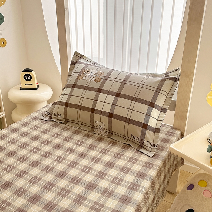 91家纺网 家纺一手货源 找家纺 卡普 2025新款爆款加厚卡通小清新全棉纯棉学生宿舍三件套床笠隔天可拿休闲小熊