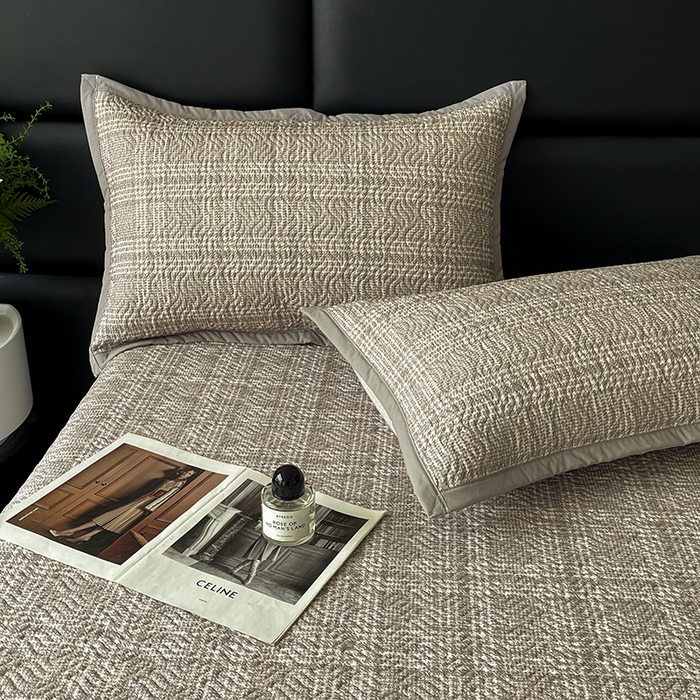 91家纺网 家纺一手货源 找家纺 大渔生活 2025新款磨毛夹棉床盖 养心格