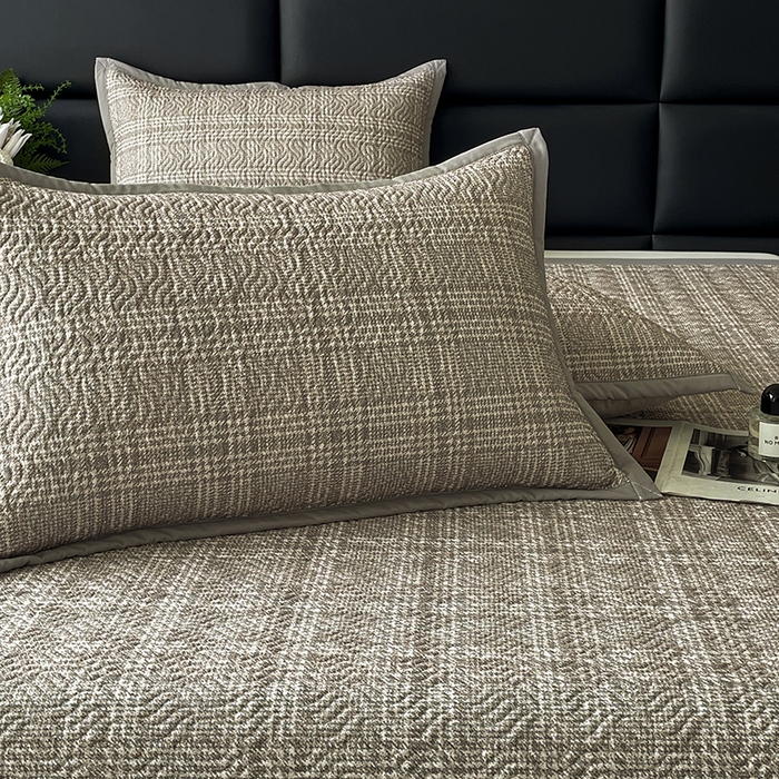 91家纺网 家纺一手货源 找家纺 大渔生活 2025新款磨毛夹棉床盖 养心格