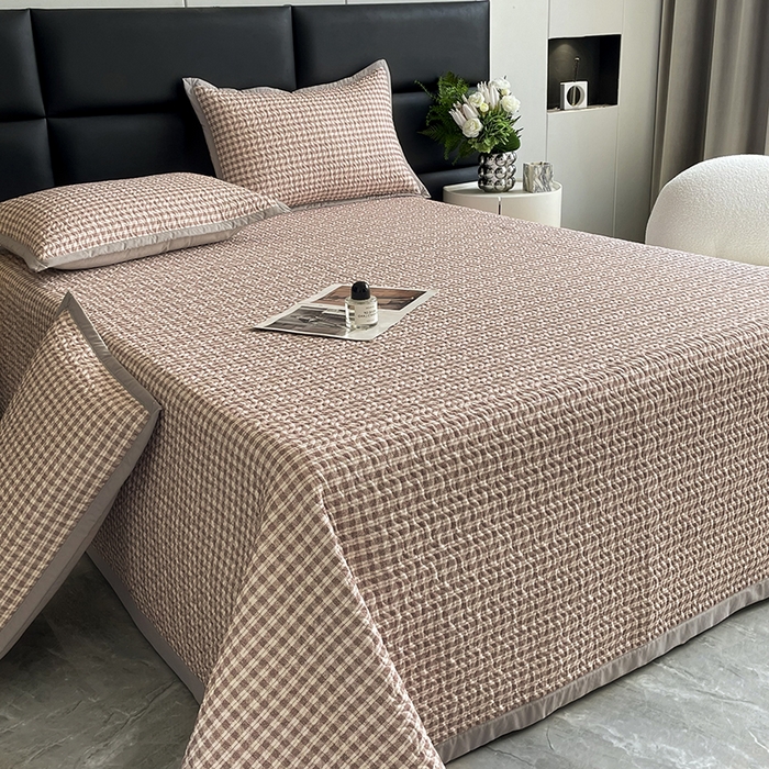 91家纺网 家纺一手货源 找家纺 大渔生活 2025新款磨毛夹棉床盖 小香格