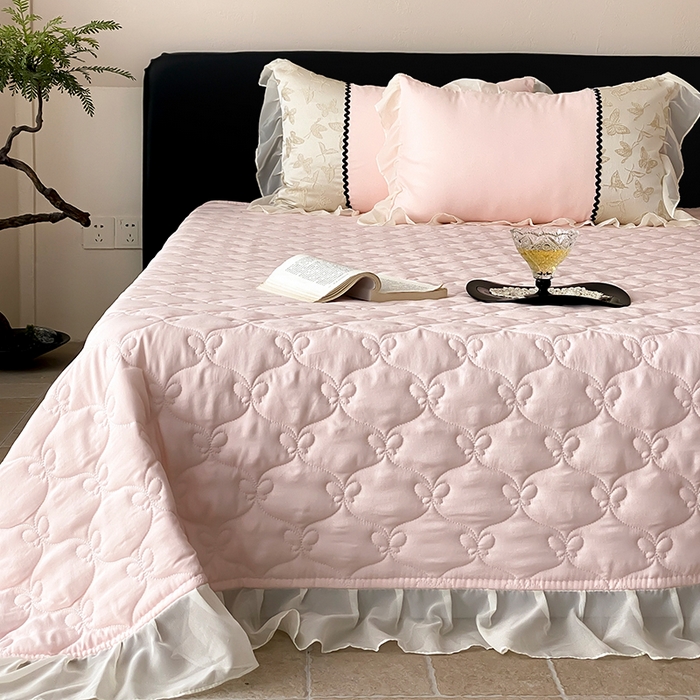 91家纺网 家纺一手货源 找家纺 （总）富米莱（原臻工厂） 2025新款西西里莱赛尔天丝法式公主风浮雕蝴蝶夏被床盖四件套