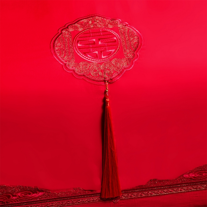 91家纺网 家纺一手货源 找家纺 振翼家纺婚庆专供 2025新款全棉长绒棉婚庆精致绣花四件套 玫瑰天使 红