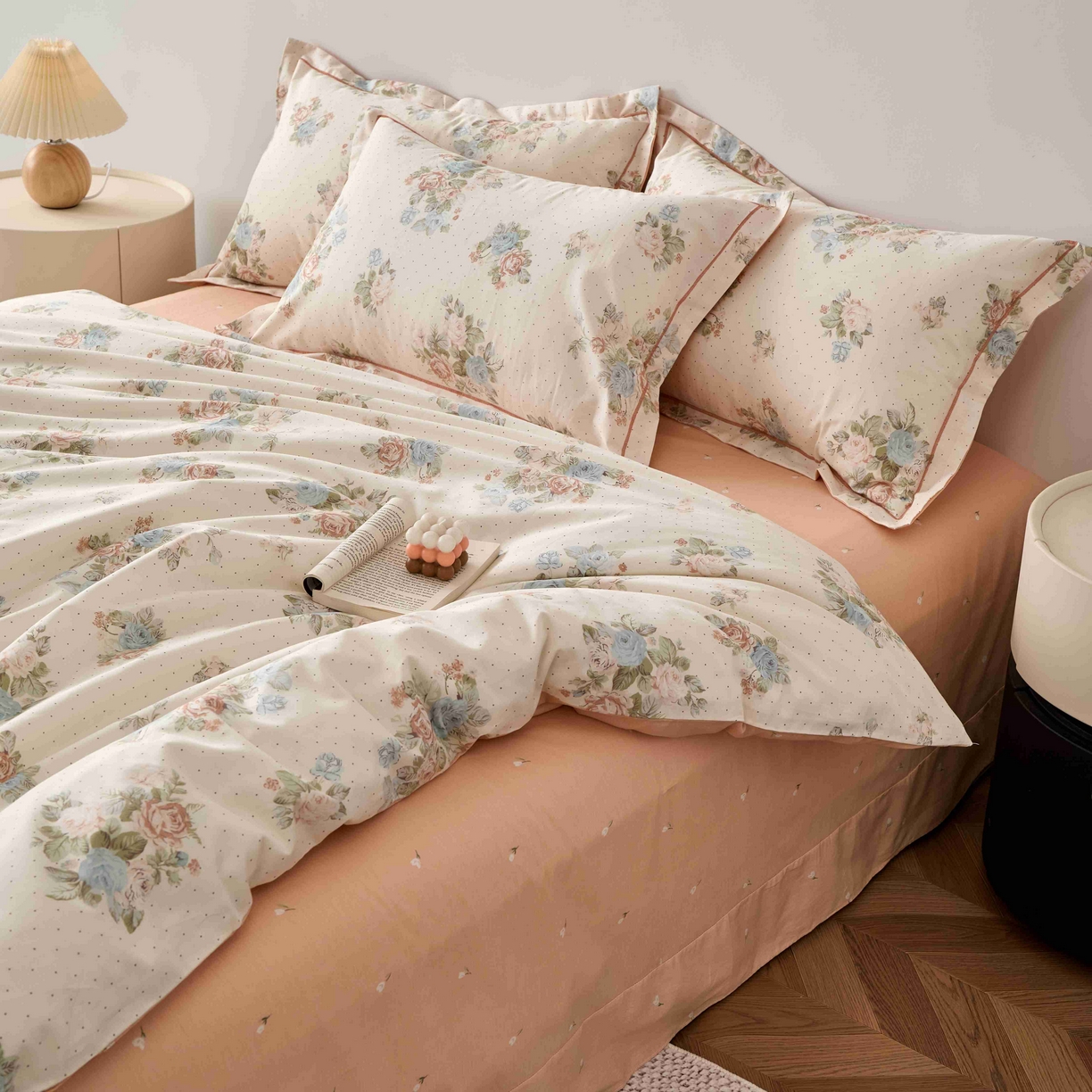 91家纺网 家纺一手货源 找家纺 丽卡家纺 2025新款100s高密新疆长绒棉纯棉四件套 花舞轻盈