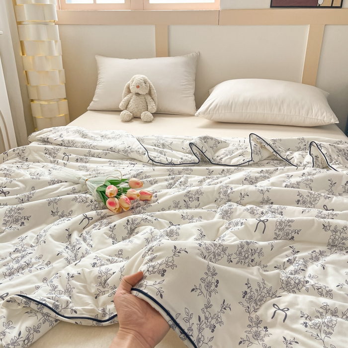 91家纺网 家纺一手货源 找家纺 龙图家纺 2025新款A类母婴针织棉夏被印花卡通凉感丝夏凉被空调被 繁花