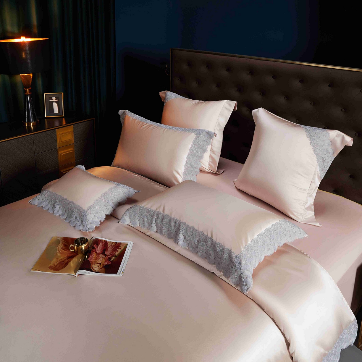 91家纺网 家纺一手货源 找家纺 缔缦 2025新款高端居家轻奢系列AB版真丝棉长绒棉四件套 繁星花语 粉金