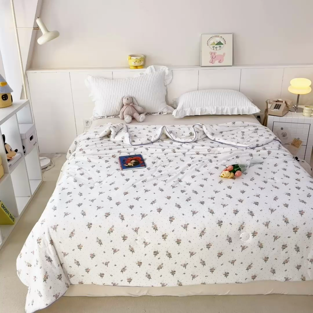 91家纺网 家纺一手货源 找家纺 龙图家纺 2025新款A类母婴针织棉夏被印花卡通凉感丝夏凉被空调被 花千朵