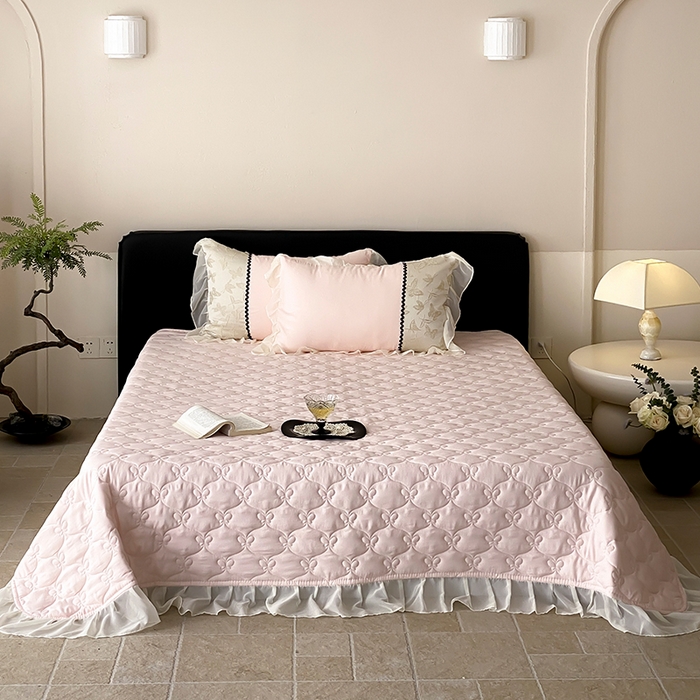 91家纺网 家纺一手货源 找家纺 （总）富米莱（原臻工厂） 2025新款西西里莱赛尔天丝法式公主风浮雕蝴蝶夏被床盖四件套