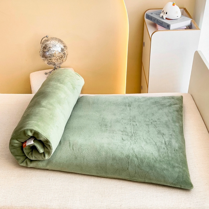 91家纺网 家纺一手货源 找家纺 梵赫 2025新款A类牛奶绒毛巾绣儿童幼儿园三件套多件套 滑板长颈鹿