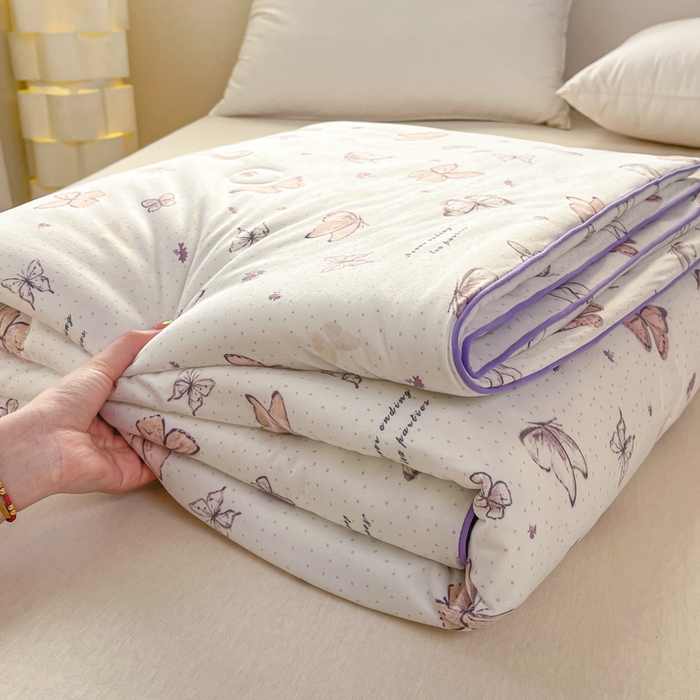 91家纺网 家纺一手货源 找家纺 龙图家纺 2025新款A类母婴针织棉夏被印花卡通凉感丝夏凉被空调被 风蝴蝶