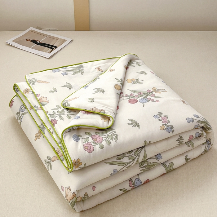 91家纺网 家纺一手货源 找家纺 龙图家纺 2025新款A类母婴针织棉夏被印花卡通凉感丝夏凉被空调被 花园兔