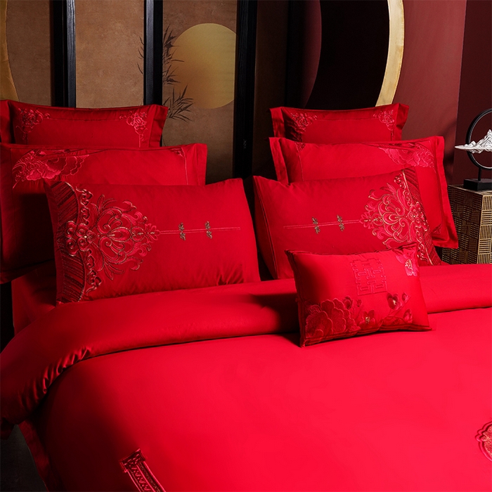 91家纺网 家纺一手货源 找家纺 振翼家纺婚庆专供 2025新款全棉长绒棉婚庆精致绣花四件套 玫瑰天使 红