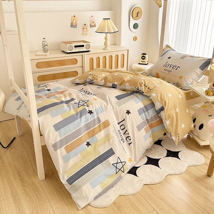 91家纺网 家纺一手货源 找家纺 卡普 2025新款爆款加厚卡通小清新全棉纯棉学生宿舍三件套床笠隔天可拿星光条纹