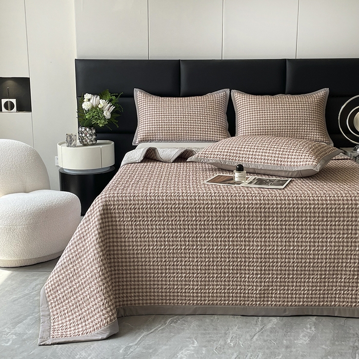 91家纺网 家纺一手货源 找家纺 大渔生活 2025新款磨毛夹棉床盖 小香格