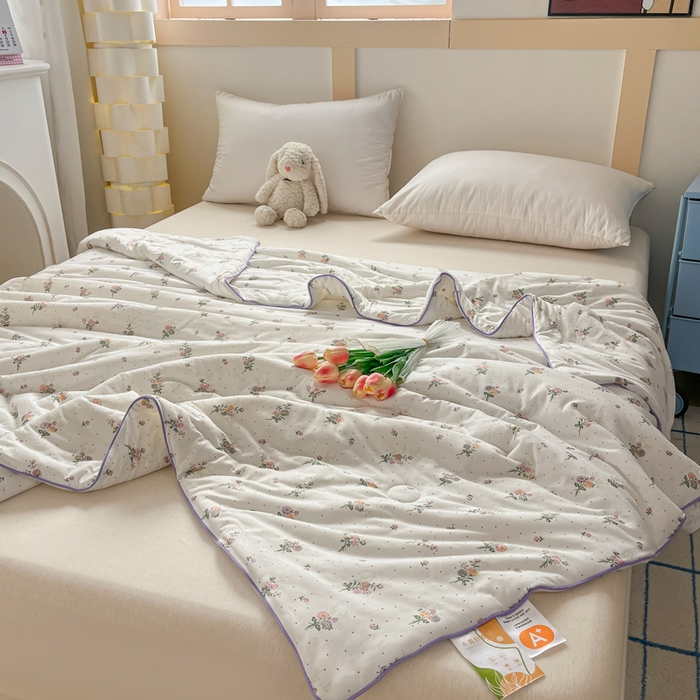 91家纺网 家纺一手货源 找家纺 龙图家纺 2025新款A类母婴针织棉夏被印花卡通凉感丝夏凉被空调被 花千朵