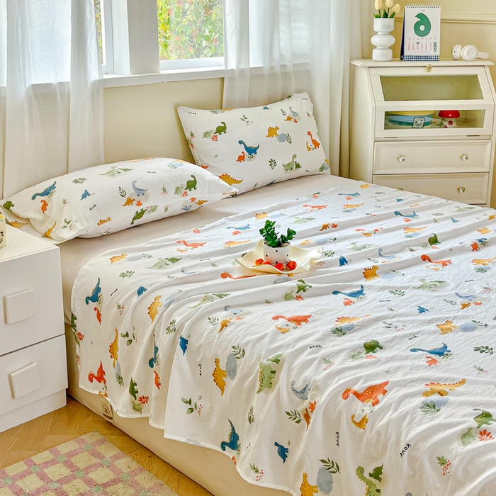 91家纺网 家纺一手货源 找家纺 优米家纺 2025新款ins小清新双层纱印花床单 恐龙乐园