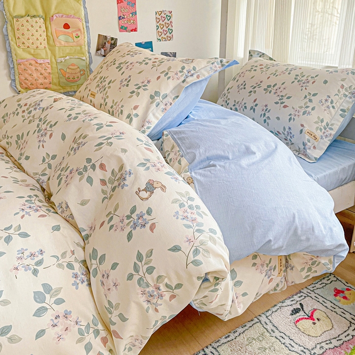 91家纺网 家纺一手货源 找家纺 卡普 2025新款爆款加厚卡通小清新全棉纯棉学生宿舍三件套床笠隔天可拿温暖思绪