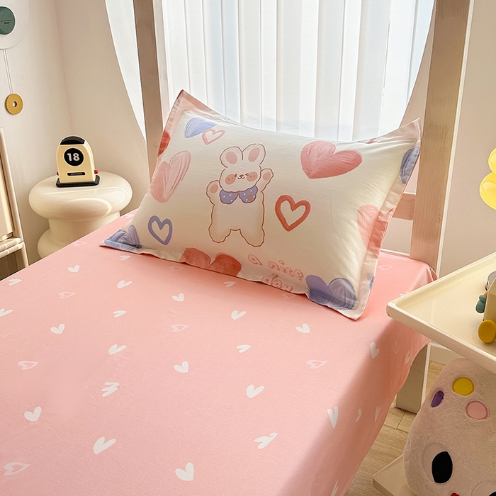 91家纺网 家纺一手货源 找家纺 卡普 2025新款爆款加厚卡通小清新全棉纯棉学生宿舍三件套床笠隔天可拿小兔可可