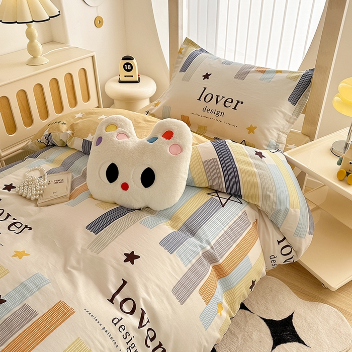 91家纺网 家纺一手货源 找家纺 卡普 2025新款爆款加厚卡通小清新全棉纯棉学生宿舍三件套床笠隔天可拿星光条纹