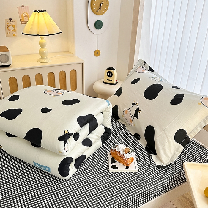 91家纺网 家纺一手货源 找家纺 卡普 2025新款爆款加厚卡通小清新全棉纯棉学生宿舍三件套床笠隔天可拿奶牛宝贝