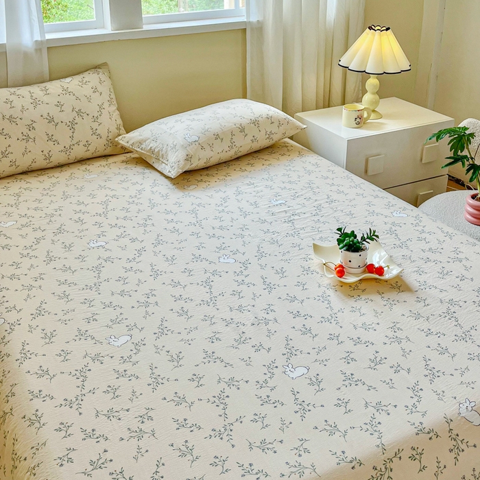 91家纺网 家纺一手货源 找家纺 优米家纺 2025新款ins小清新双层纱印花床单 铃兰兔兔