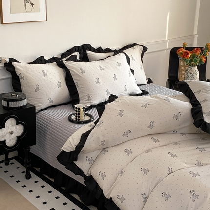 91家纺网 家纺一手货源 找家纺 （总）乐沐家纺 2025新款法式花边夹棉床盖四件套