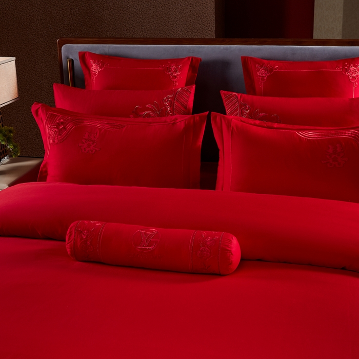 91家纺网 家纺一手货源 找家纺 振翼家纺婚庆专供 2025新款全棉长绒棉婚庆精致绣花四件套 喜相连 红