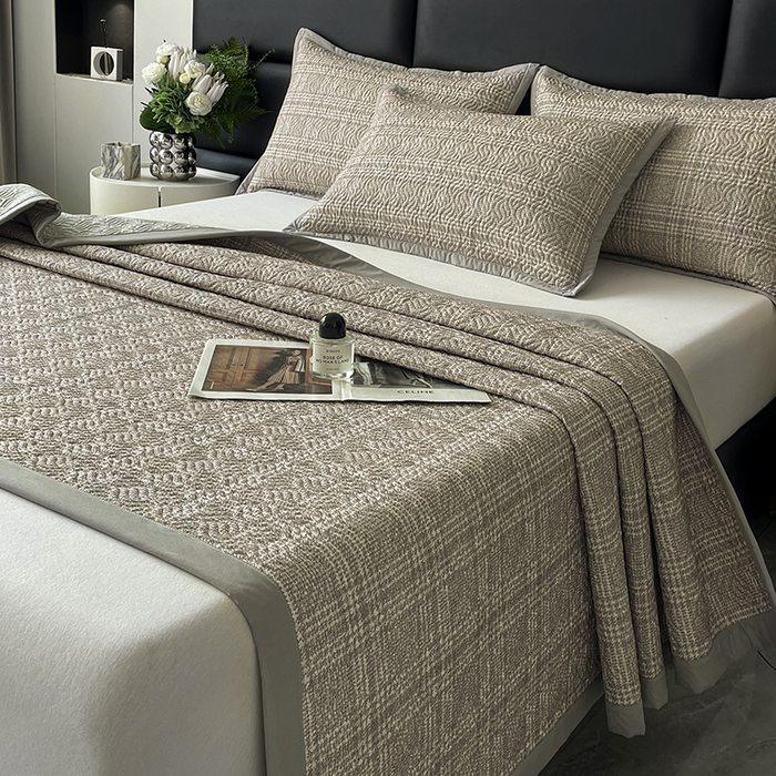 91家纺网 家纺一手货源 找家纺 大渔生活 2025新款磨毛夹棉床盖 养心格