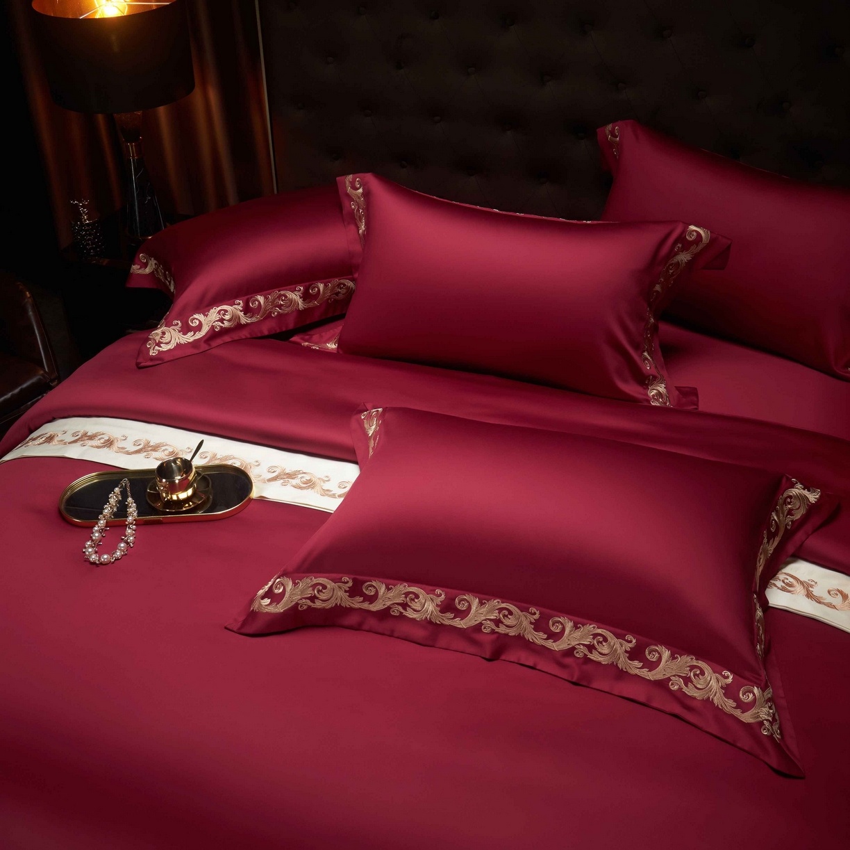 91家纺网 家纺一手货源 找家纺 缔缦 2025新款高端定织面料S140长绒棉精梳棉重磅刺绣四件套罗莎系列 酒红