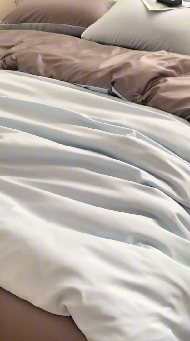 91家纺网 家纺一手货源 找家纺 乐沐家纺 2024新款夏季水洗冰丝四件套水洗真丝纯色双拼单被套-风格二 魔法灰白