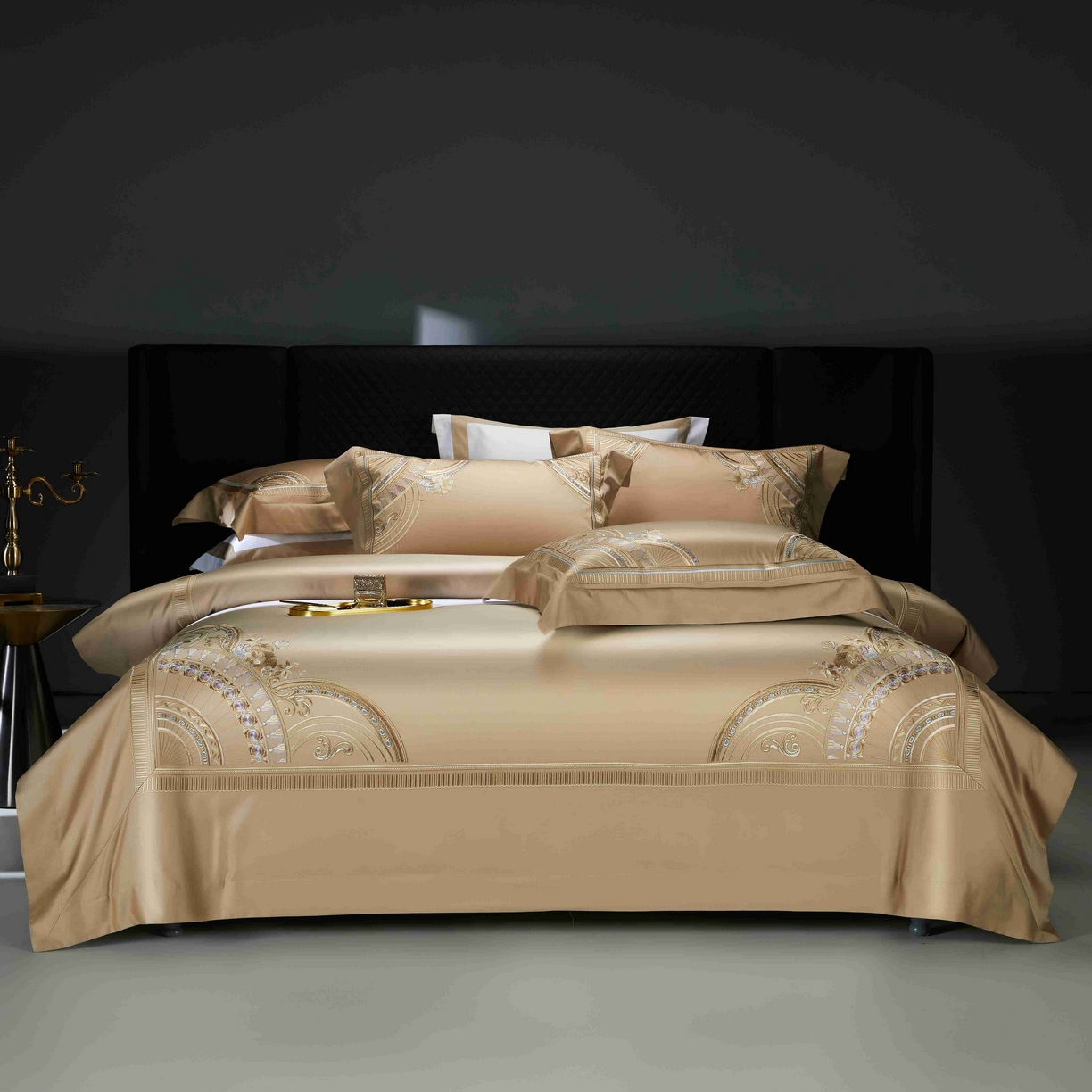 91家纺网 家纺一手货源 找家纺 2025新款高端定织面料S140长绒棉精梳棉重磅刺绣四件套巴赫系列 巴赫 卡其