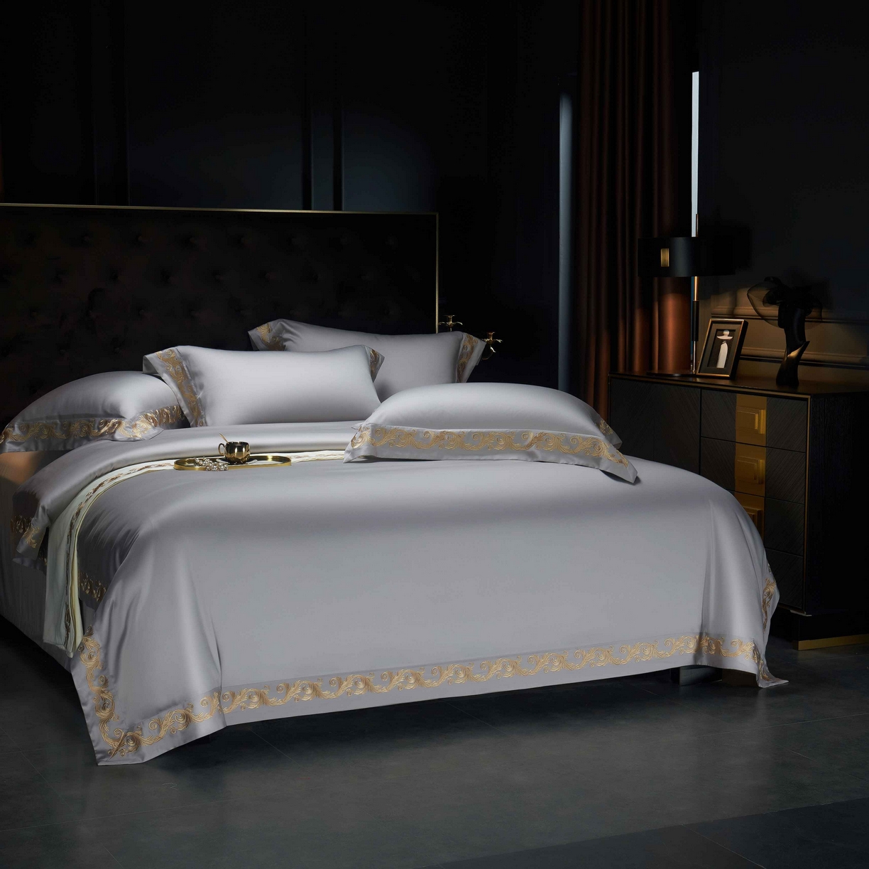 91家纺网 家纺一手货源 找家纺 缔缦 2025新款高端定织面料S140长绒棉精梳棉重磅刺绣四件套罗莎系列 高级灰