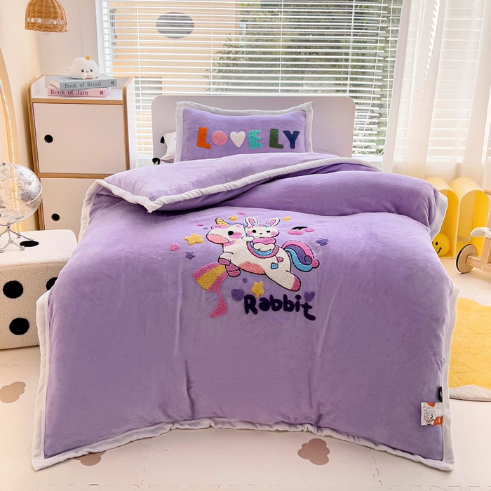 91家纺网 家纺一手货源 找家纺 梵赫 2025新款A类牛奶绒毛巾绣儿童幼儿园三件套多件套 骑士兔兔