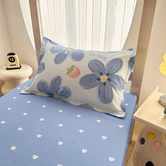 91家纺网 家纺一手货源 找家纺 卡普 2025新款爆款加厚卡通小清新全棉纯棉学生宿舍三件套床笠隔天可拿蓝色甜心