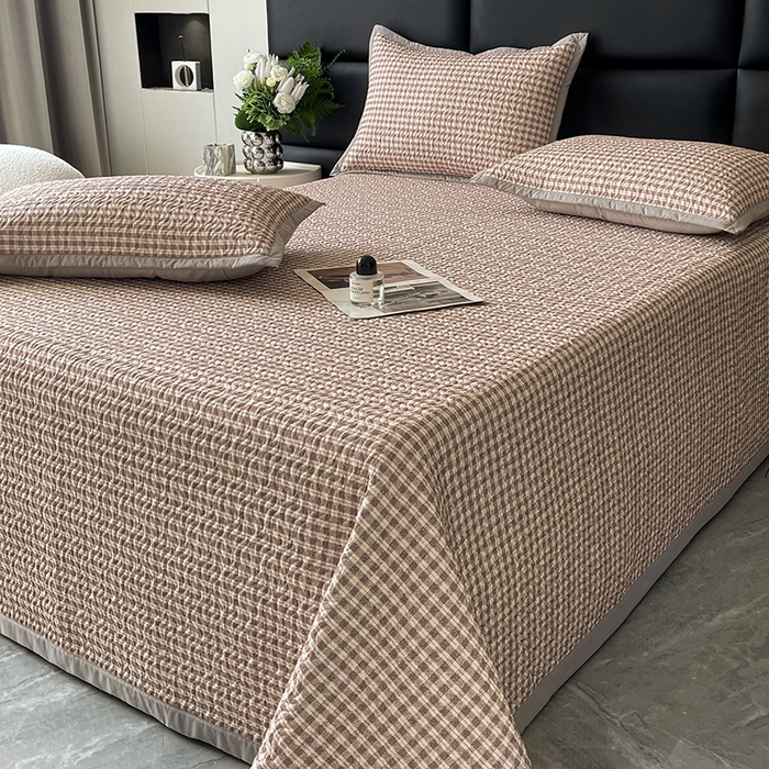 91家纺网 家纺一手货源 找家纺 大渔生活 2025新款磨毛夹棉床盖 小香格